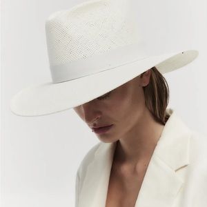 Janessa Leone Packable Hamilton Hat
